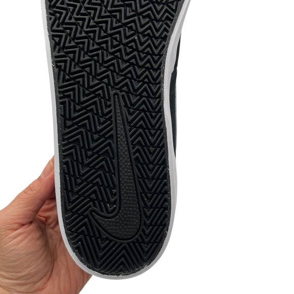 Nike Men\'s Canvas Skate Shoes Size 13 Black & White‎ Lace up Fashion Sneakers main image 4